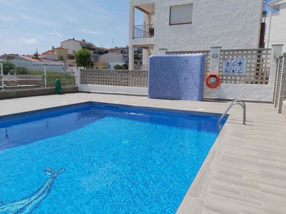 Apartament Amb Piscina Empuriabrava Exterior photo
